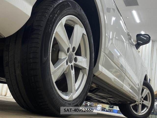 Audi Q2 2017-12 220551-18