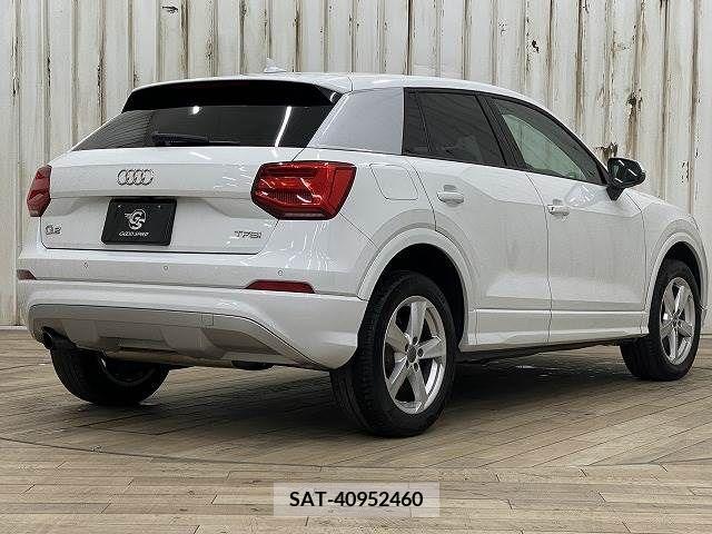 Audi Q2 2017-12 220551-15