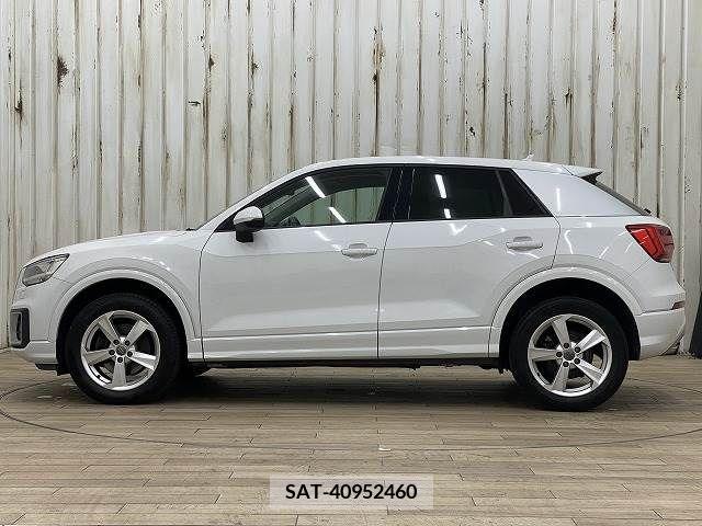 Audi Q2 2017-12 220551-14