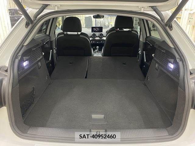 Audi Q2 2017-12 220551-10