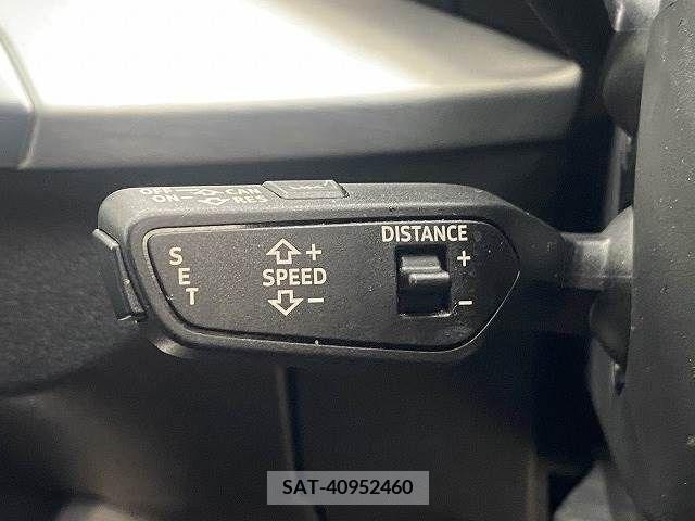 Audi Q2 2017-12 220551-4