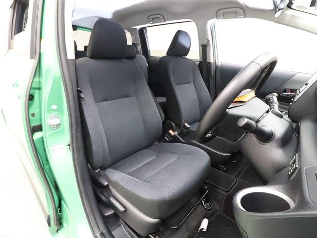 Toyota SIENTA 2016-10 183318-3