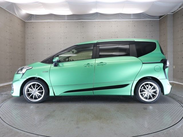 Toyota SIENTA 2016-10 183318-25