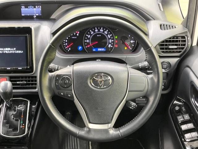 Toyota NOAH 2018-06 186786-12