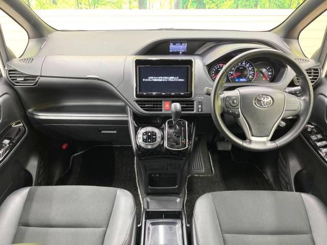 Toyota NOAH 2018-06 186786-1