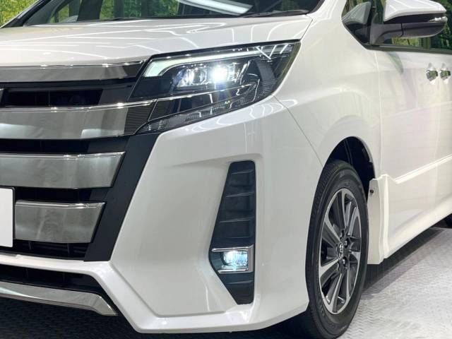 Toyota NOAH 2018-06 186786-13