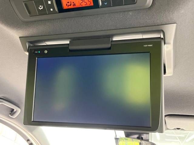 Toyota NOAH 2018-06 186786-2
