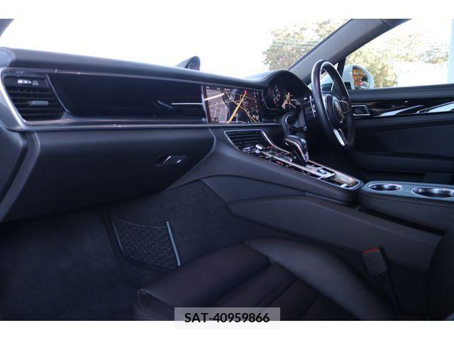 Porsche PANAMERA 2018-03 209567-24