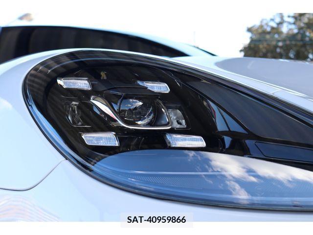 Porsche PANAMERA 2018-03 209567-10