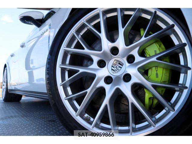 Porsche PANAMERA 2018-03 209567-14