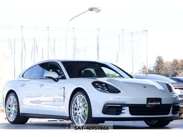 Porsche PANAMERA 2018-03 209567-0