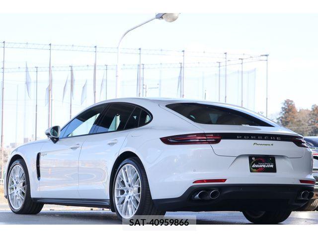 Porsche PANAMERA 2018-03 209567-2