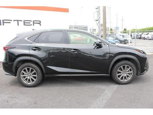 Lexus NX 2017-10 7082-9