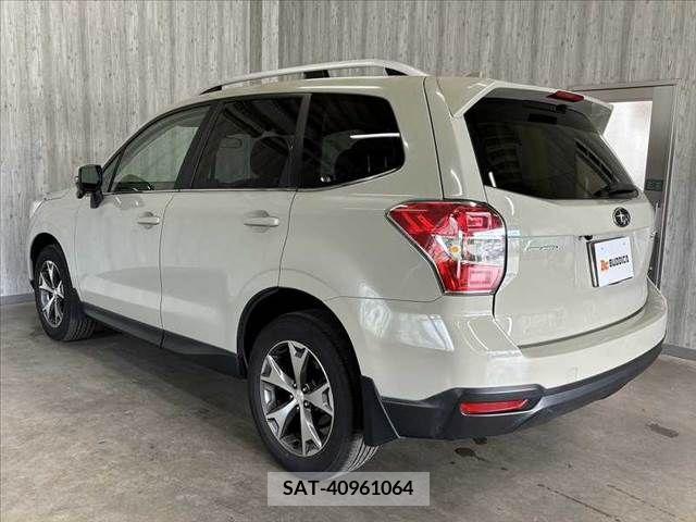 Subaru FORESTER 2015-08 390936-11