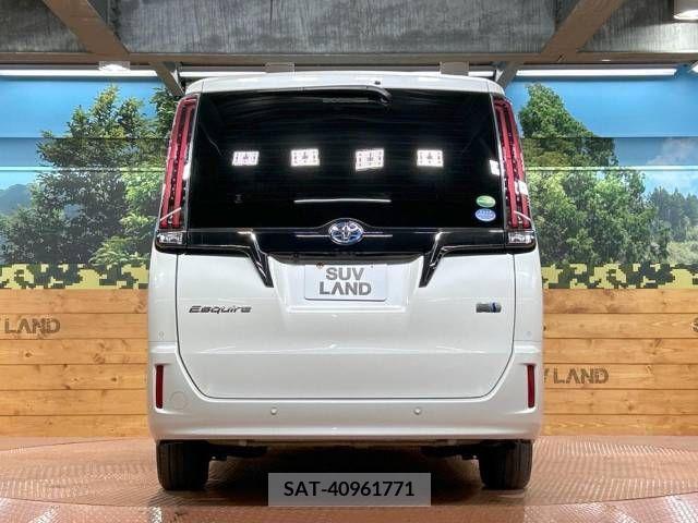 Toyota ESQUIRE 2019-11 220559-17
