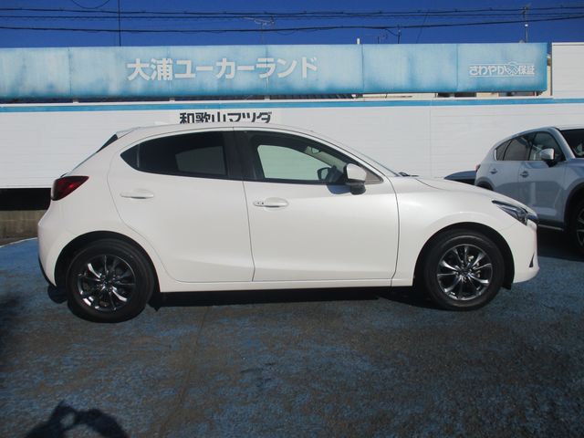 Mazda DEMIO 2017-06 20847-6