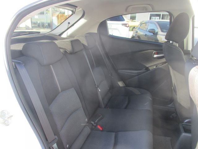Mazda DEMIO 2017-06 20847-11