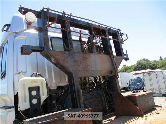 Isuzu GIGA 2003-11 271122-13