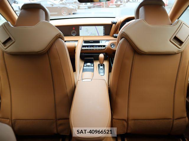 Lexus LC 2022-10 304804-11