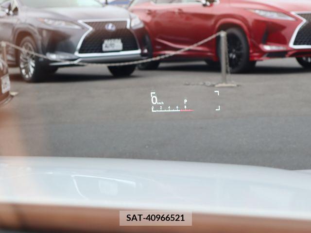 Lexus LC 2022-10 304804-17