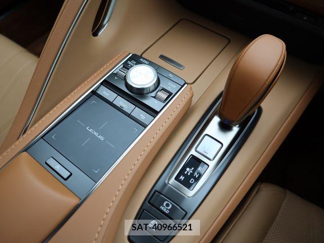 Lexus LC 2022-10 304804-16