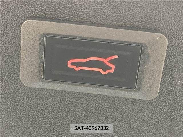 Tesla MODEL 3 2020-09 287609-7