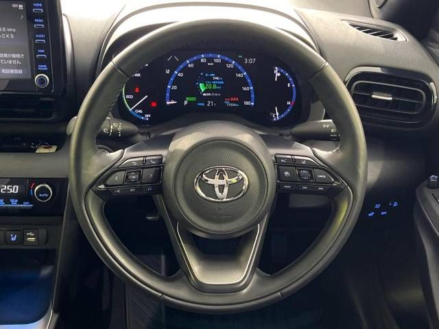 Toyota YARIS CROSS 2022-10 13513-11