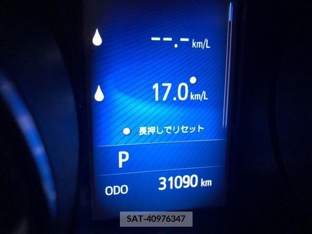 Toyota C-HR 2017-11 372257-19