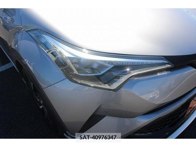 Toyota C-HR 2017-11 372257-10
