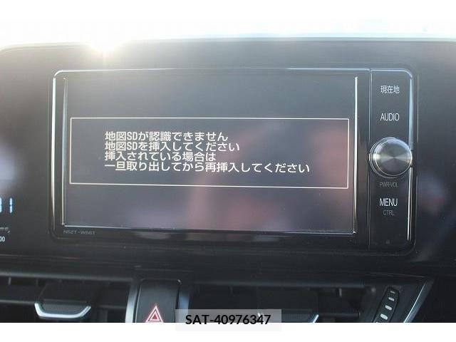 Toyota C-HR 2017-11 372257-1