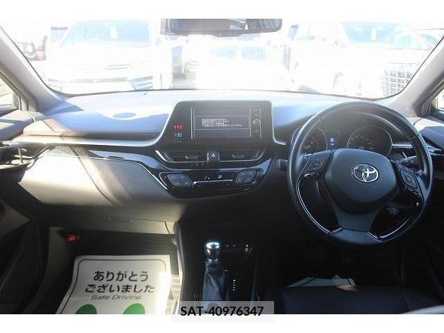 Toyota C-HR 2017-11 372257-14