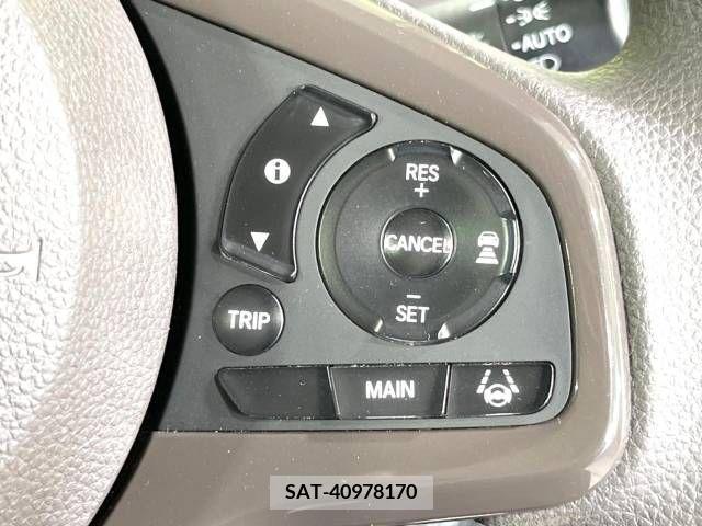 Honda N BOX 2019-06 278475-6
