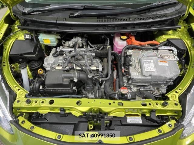 Toyota AQUA 2016-07 325928-18