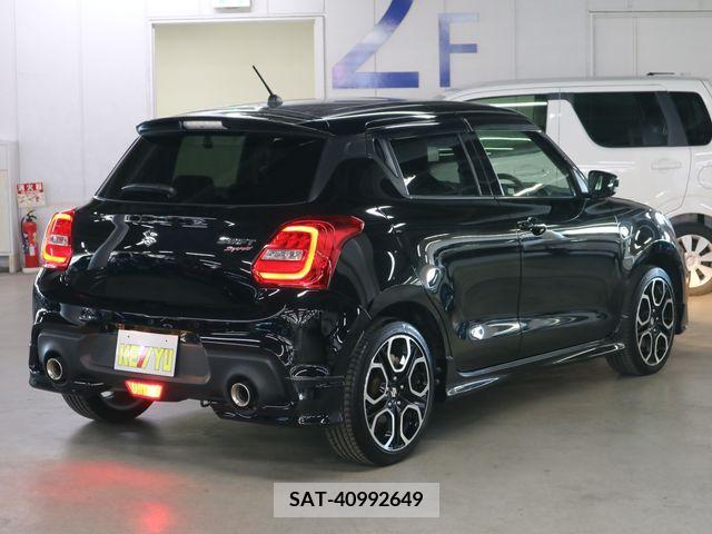 Suzuki SWIFT 2022-06 213812-1