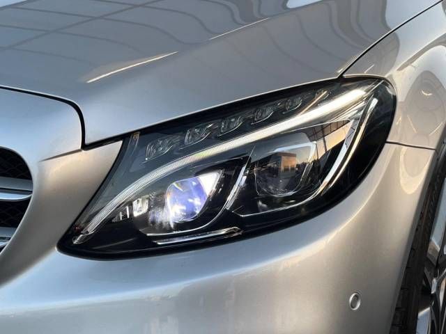 Mercedes Benz C-CLASS 2015-08 181797-13