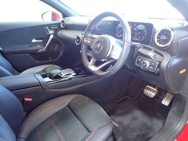 Mercedes Benz A-CLASS 2020-09 10865-1