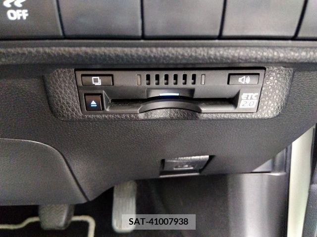Toyota COROLLA SEDAN 2021-05 264764-12