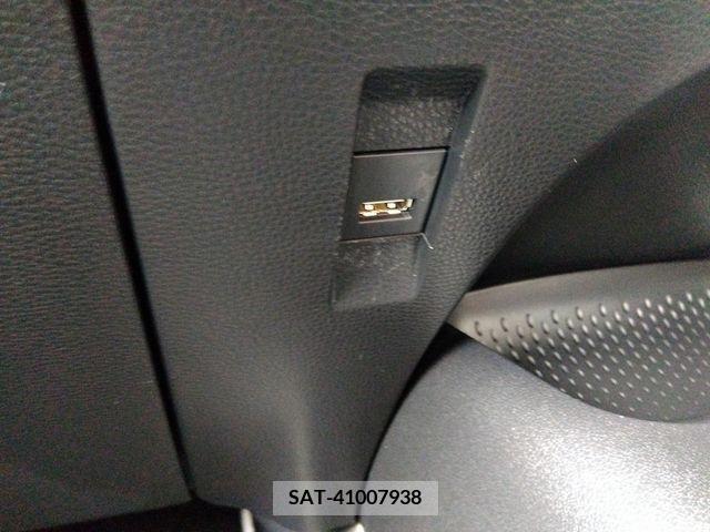 Toyota COROLLA SEDAN 2021-05 264764-13