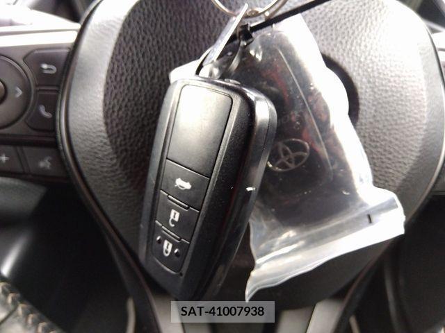 Toyota COROLLA SEDAN 2021-05 264764-15
