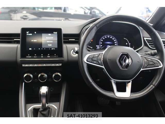Renault LUTECIA 2021-03 210786-7