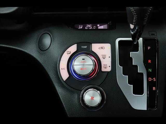 Toyota SIENTA 2020-06 21537-7