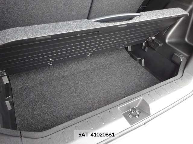 Nissan NOTE 2009-11 230459-18