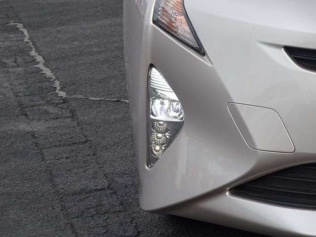 Toyota PRIUS 2017-08 10285-8