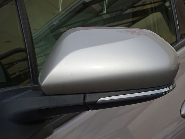 Toyota PRIUS 2017-08 10285-10
