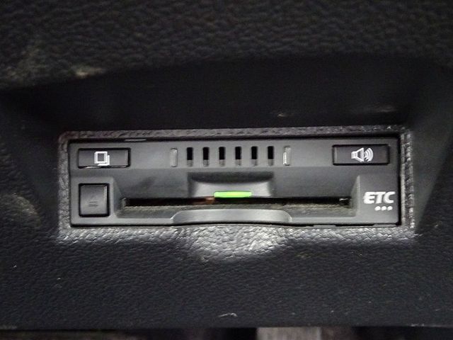 Toyota PRIUS 2017-08 10285-27