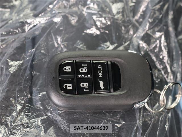 Honda e 2024-03 377273-22