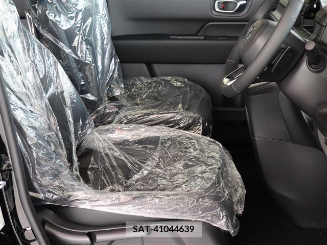 Honda e 2024-03 377273-21
