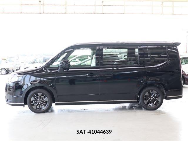 Honda e 2024-03 377273-6