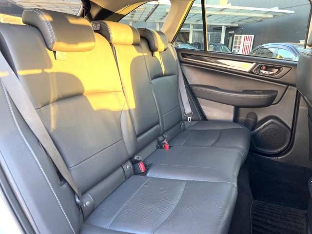 Subaru OUTBACK 2016-08 185311-10