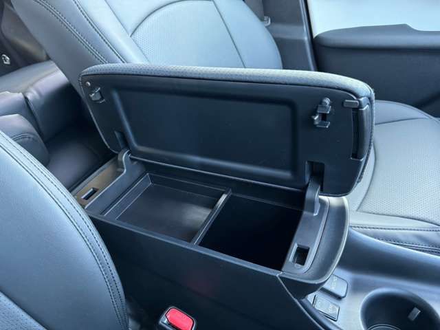 Toyota PRIUS 2016-01 194968-23